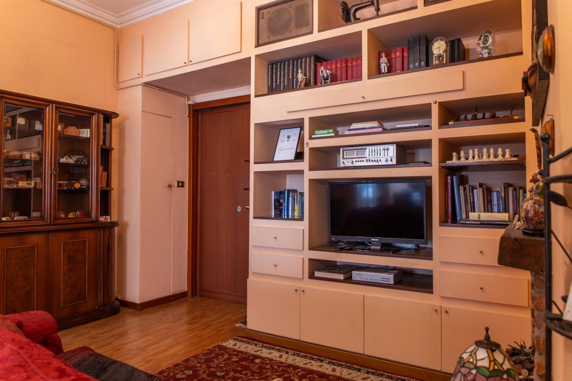 밀라노 Duomo Walking Distance Elegant Flat With View 아파트 외부 사진