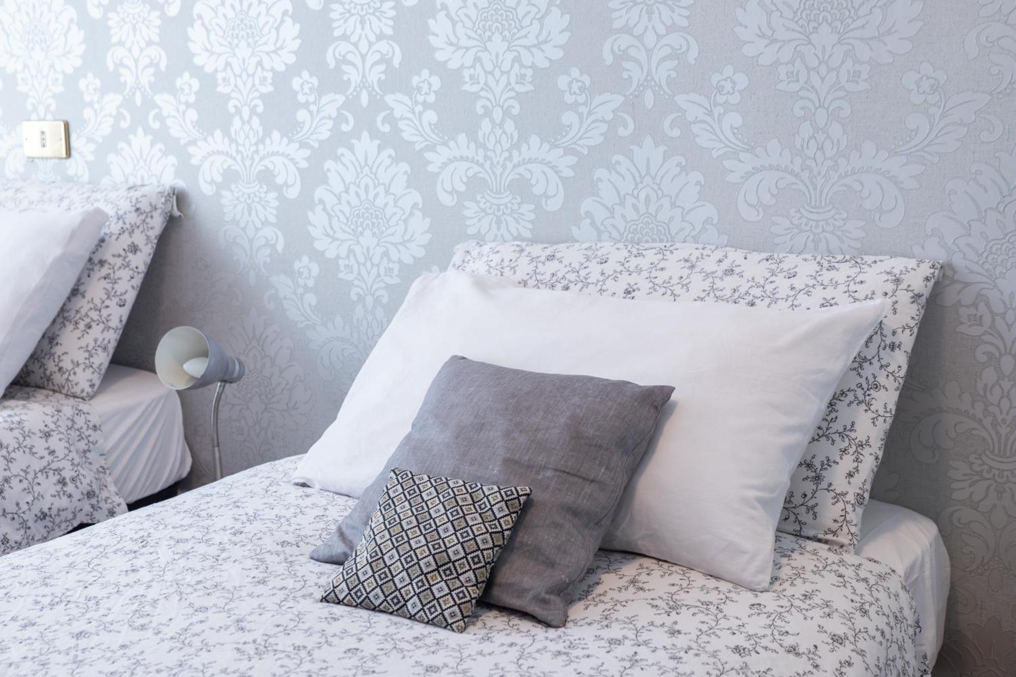 밀라노 Duomo Walking Distance Elegant Flat With View 아파트 외부 사진