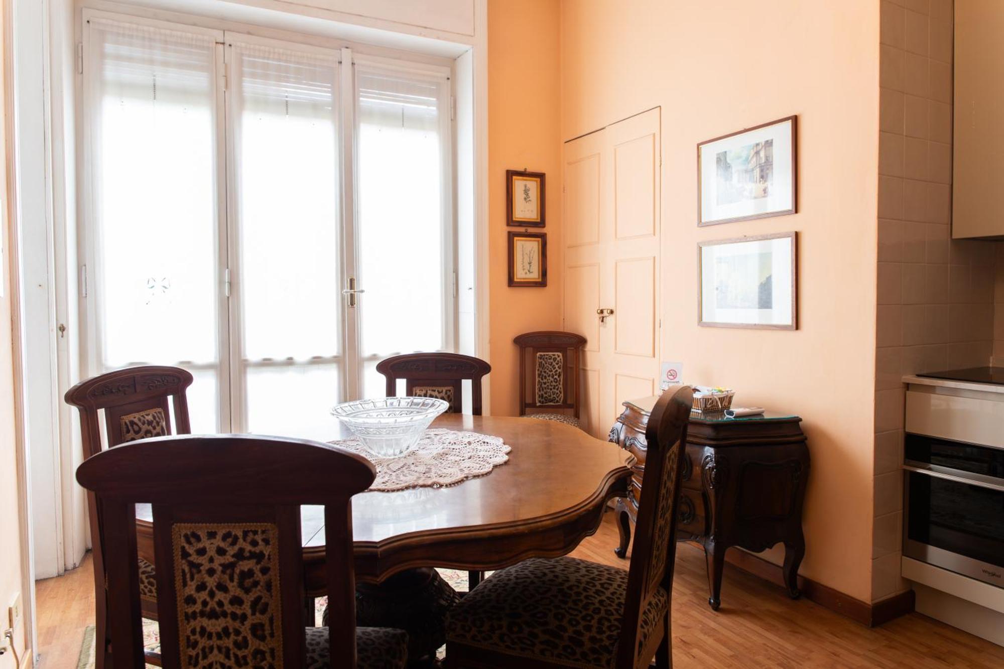 밀라노 Duomo Walking Distance Elegant Flat With View 아파트 외부 사진