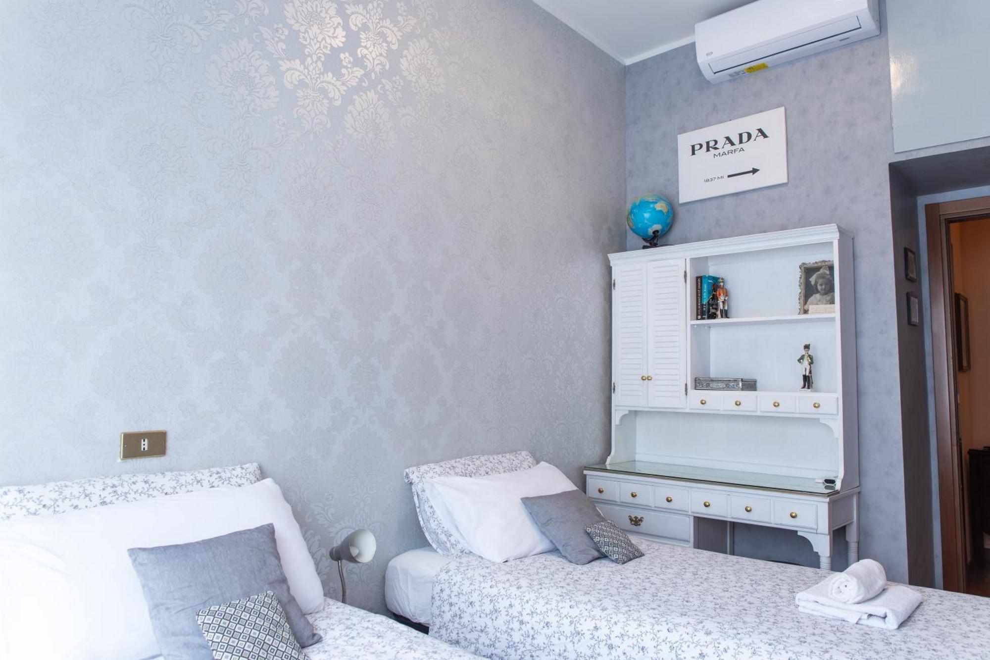 밀라노 Duomo Walking Distance Elegant Flat With View 아파트 외부 사진